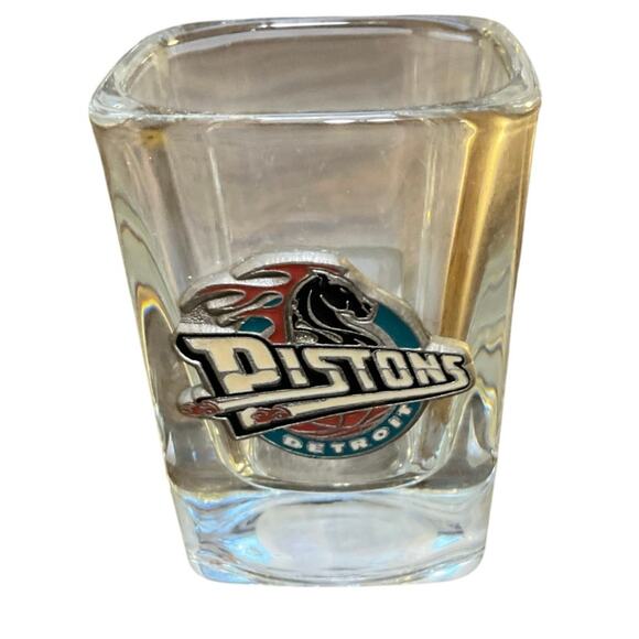 NBA Detroit Pistons Clear Glass 3D Logo Shot Glass - Picture 2 of 5